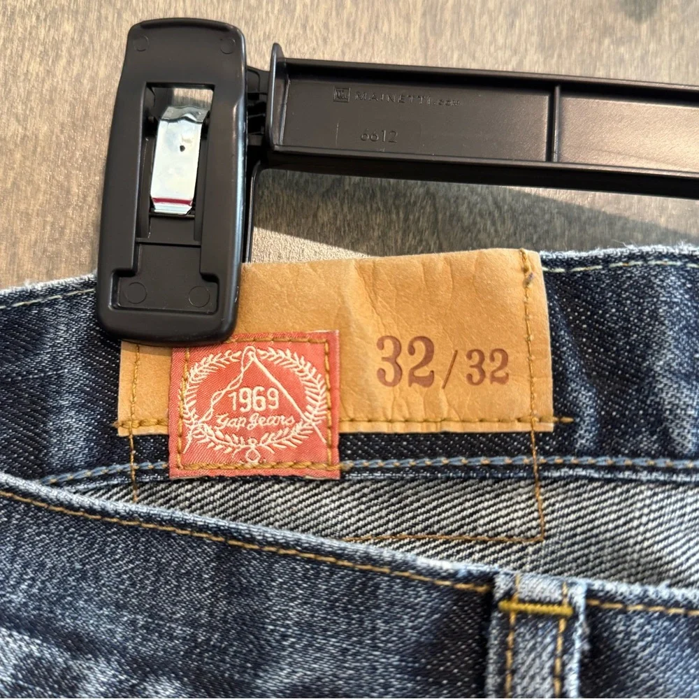 Men's Vintage Gap Loose Fit Jeans - Picture 3 of 6